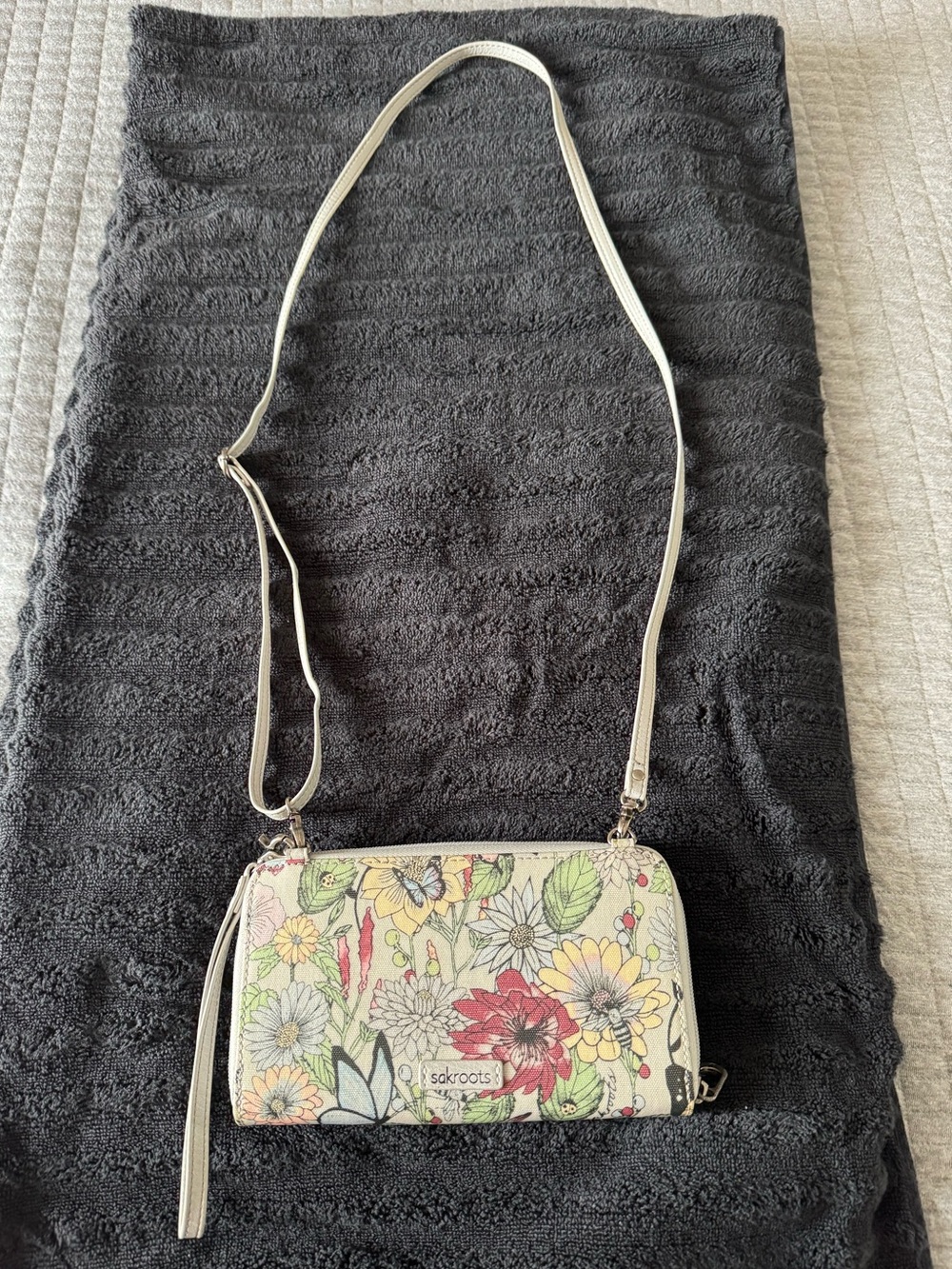 Sakroots Floral Print Crossbody Wallet/Wristlet - Picture 2 of 15